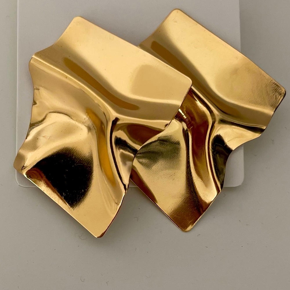 Crinkle Gold Large Earrings